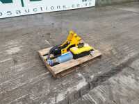 SY400 Hydraulic Breaker with pipes, gas and toolbox.